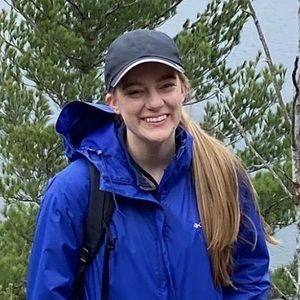 Meet your Posher, Becca